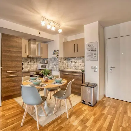 Cosy Flat Direct Access Geneve-airport-palexpo